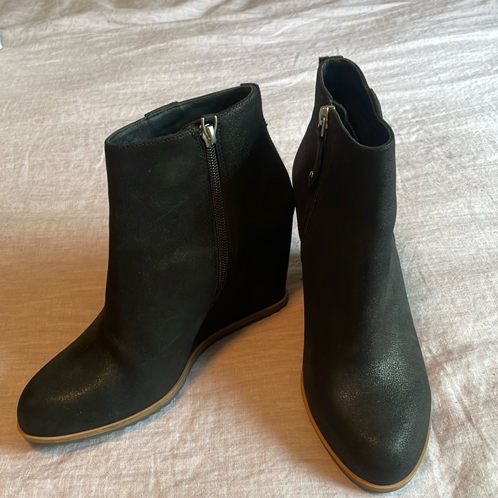 Linnea Paolo black bootie